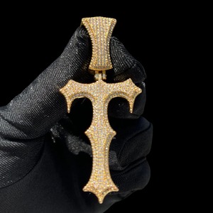 Collar con Colgante de Diamantes Chapado en Rodio Estilo Trap Rapper Edición Vampiro para Fiesta - Product Image 3