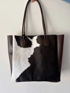 Bolso Tote de Piel con Pelo Sintético Moderno para Mujer, Bolso de Hombro de Moda Hecho a Mano, Precio al por Mayor, Bolso Tote de Piel con Pelo Sintético Resistente al Agua - Product Image 2