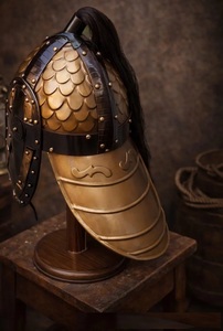 Casque Spartan Médiéval Doré en Laiton Antique Fait Main Poli avec Support de Présentation pour Cosplay, Art et Objets de Collection - Product Image 3