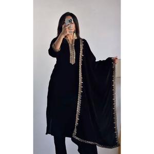 ATRACTIVO HILO TERCIOPELO SECUENCIA TRABAJO FONDO SUPERIOR CON DUPATTA NEGRO - Product Image 1