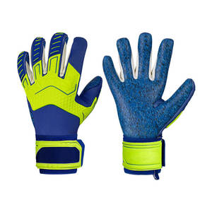 Gants de gardien de but de football bleus et vert néon avec sangle de poignet réglable, protection complète des doigts, équipement sportif unisexe - Product Image 3