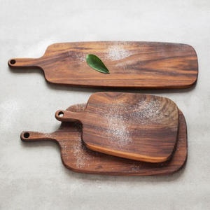 Ensemble de 2 planches à découper portugaises, planches à pizza et à fromage, faites à la main en acacia véritable, planches à découper et plats de service, conformes aux normes alimentaires. - Product Image 5