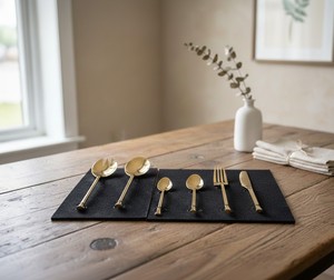 Ensemble de couverts 6 pièces en acier inoxydable doré, écologique, style classique, léger et compatible lave-vaisselle, idéal pour les réceptions - Product Image 2