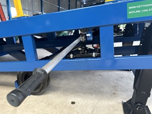 10 tonnes anti-dérapant en acier nervuré rampe de quai hydraulique chariot élévateur à fourche cylindre pompe à main combinée 1 an de garantie nouvel état bon prix - Product Image 6