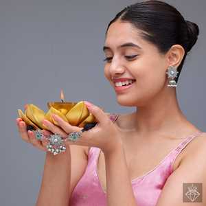 Collar de Gargantilla fina verde oxidado floral antiguo de PRAO - Product Image 3