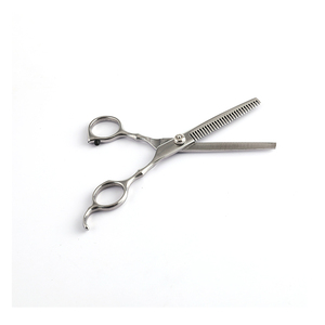 Nouvelles Ciseaux de Coiffure Professionnels 6 Pouces en Acier Inoxydable Tranchant pour Salon de Beauté, Ciseaux à Effiler Personnalisables en Couleur - Product Image 4