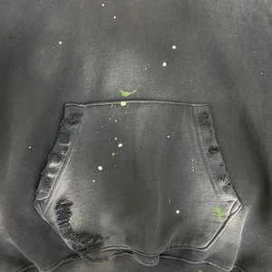Sudadera con Capucha de Algodón Grueso Estilo Streetwear con Logotipo Personalizado, Diseño Desgastado y Lavado al Ácido, para Hombre y Mujer - Product Image 2