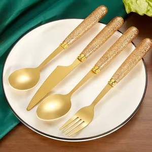 Ensemble de couverts en acier inoxydable écologiques au fini éclatant pour les célébrations et l'usage quotidien, vaisselle de haute qualité avec un design réutilisable - Product Image 6