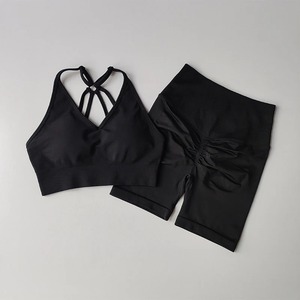 Ensembles de sport pour femmes : soutien-gorge de sport dos en V et short taille haute, ensemble 2 pièces pour le yoga et l'entraînement - Product Image 5