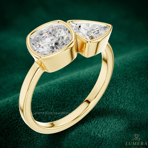 Bague en Moissanite plaquée or 18 carats, taille Trillion et taille Coussin, pour femme |   Bague de fiançailles de luxe avec serti - Product Image 3