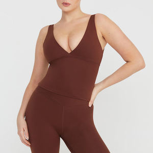 Soutien-gorge de sport sans couture à bretelles spaghetti et col en V profond pour femme, maintien moyen, couleur unie, idéal pour le yoga et le fitness - Product Image 1