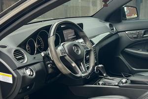 Mercedes-Benz C-63 AMG Coupé 2013 - Product Image 6