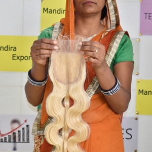 Machine de cheveux vierges de vague naturelle bon marché en gros vendeur de double trame couleur noire fermeture profonde 5*5 Bodywave 613 cheveux humains indiens - Product Image 4