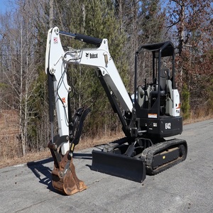 Mini-excavatrice Bobcat E42, poids opérationnel de 8 tonnes, moteur Cummins, capacité de la benne de 0,2 m³, benne de terrassement, marteau brise-roche, pièces de rechange - Product Image 6