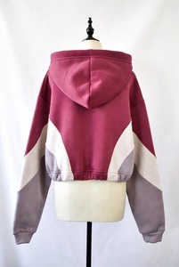 Haut court à capuche personnalisé pour femme en polyester/coton, manches longues, broderie, molleton épais, automne/printemps - Product Image 2