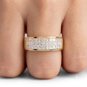 Anillo de Diamantes de Corte Princesa de Tres Hileras en Oro Sólido de 18K Hecho a Mano, Banda Ancha, Joyería Fina - Product Image 4