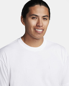 T-shirt en jersey de coton blanc à col rond et manches courtes pour homme, coupe classique, couleur unie, décontracté, disponible à la vente à un prix raisonnable - Product Image 2