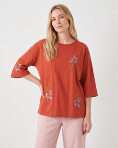 Blouse Rouge Brodé pour Femme, Coupe Ample, Manches 3/4, Col Rond, Motif Floral, Style Décontracté, Haut Musulman, Vente en Gros - Product Image 1
