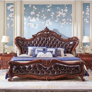 Lit élégant classique en bois massif avec tête de lit incurvée éclairée, revêtement en velours ivoire sauge et ornements argentés – Mobilier de maison - Product Image 3
