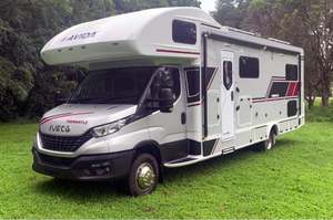 Camping-cars de luxe d'extérieur par Fremantle C9214SL à vendre - Product Image 3