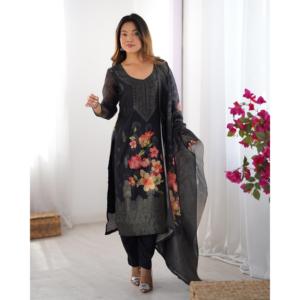 Exquisito conjunto de top de seda con jacquard y estampado digital, hermoso conjunto de pantalón y dupatta - Product Image 3