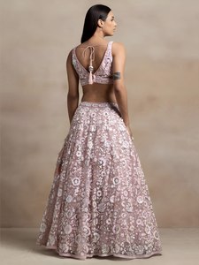 Robe de demoiselle d'honneur longue rose brodée florale, style A-line, dos nu, Lehenga Choli, tenue de mariage traditionnelle pour femme - Product Image 5