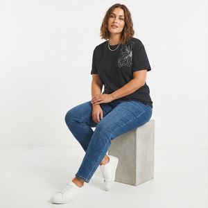 เสื้อยืดคอกลมแขนสั้นสีดำสำหรับผู้หญิงลายดอกไม้ประดับเพชรพลอยทรงหลวมสวมใส่สบายๆในฤดูใบไม้ผลิฤดูร้อน - Product Image 5