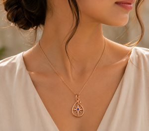 Colgante de Plata de Ley 925 de Lujo, Chapado en Oro Rosa, con Forma de Luna Creciente y Lágrima - Product Image 1