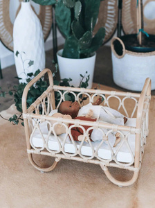Adorable berceau pour poupée fait main, accessoires pour poupée, berceau pour nouveau-né, lit bébé moderne pour bébé - Product Image 5