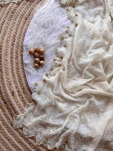 Mejor precio de mercado en oferta exclusiva: Sari de seda con hermoso diseño, hecho a mano y con bordados, ideal para bodas. - Product Image 4