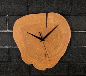 Reloj de Pared de Madera Rústico Único, Hecho a Mano con Tronco Natural, Decoración Asimétrica para el Hogar al Mejor Precio - Product Image 4