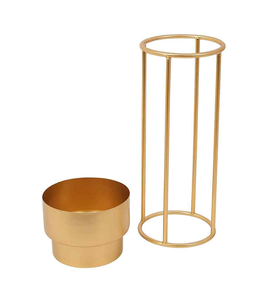 Ensemble de trois pots de fleurs en métal doré avec supports ronds en fer assortis, supports décoratifs modernes pour plantes d'intérieur et de jardin - Product Image 2