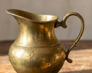 Pichet vintage en laiton de haute qualité avec gravure pour la maison, les restaurants et les hôtels, ustensile de cuisine en métal pour l'eau - Product Image 2