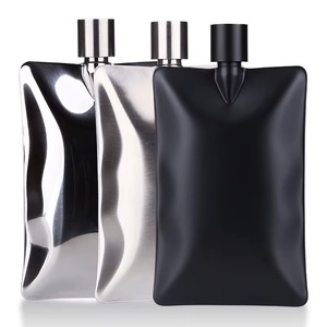 กระติกน้ำสแตนเลสแบบเรียบง่ายสีเงิน ขวดพกพาแบบคลาสสิกสำหรับการเดินทาง ใช้กลางแจ้ง ของขวัญสำหรับงานปาร์ตี้ ดีไซน์ทนทาน ป้องกันการรั่วซึม - Product Image 1