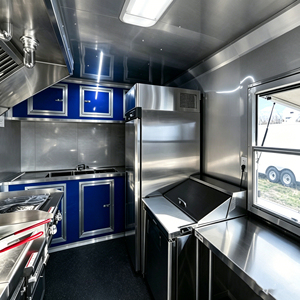 Remorque alimentaire pour pizzas entièrement équipée avec véranda et zone de grillades, camion de restauration mobile pour la vente de BBQ, <span class=keywords><strong>tacos</strong></span> et burgers - Product Image 4