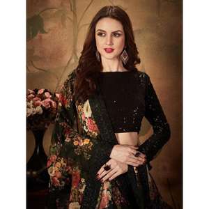 Mariage en soie organza à imprimé floral noir hypnotisant Lehenga Choli Tenue de mariée élégante et élégante - Product Image 3