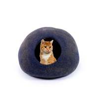 Lit pour chat en laine mérinos de style moderne et luxueux, fait à la main en feutre, écologique, maison pour chat et cachette confortable