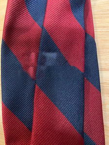 Cravate de luxe à motif uni pour homme, service d'impression de logo personnalisé, 100 % polyester, écologique, pour uniformes scolaires, uniformes d'entreprise, promotionnels - Product Image 6