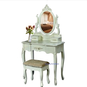 Meuble-lavabo en bois au design antique français avec miroir sur pied Mobilier de maison durable pour appartement ou hôtel de rêve - Product Image 1