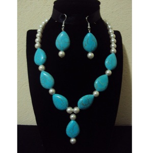 Collar con Colgante Moderno de Resina en Forma de Paz, Joyería Artesanal de Epoxi Colorida, Cadena de Cuentas Bonita y a la Moda para Mujer, Regalo al por Mayor APEX - Product Image 2