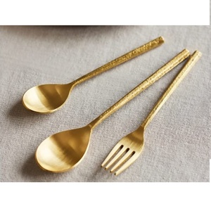Ensemble de couverts de table d'hôtel, design artisanal, couteau, cuillère, couverts en laiton, ensemble de couverts décoratifs plaqués nickel - Product Image 2