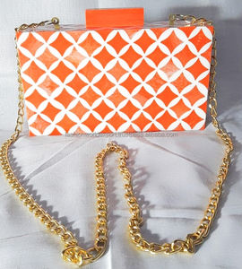 Pochette en résine faite à la main rustique et moderne Sac à main unique pour femme Sac de soirée élégant pour occasions spéciales - Product Image 1