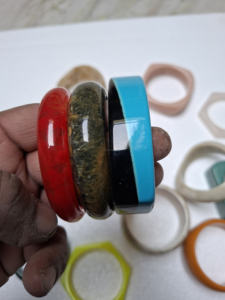 Pulseras y Brazaletes de Resina Vintage Hechos a Mano en India, Venta al por Mayor - Product Image 2