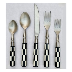 ชุดช้อนส้อมมีดสแตนเลสคุณภาพสูง เคลือบผิวด้าน สำหรับงานแต่งงาน - Product Image 2