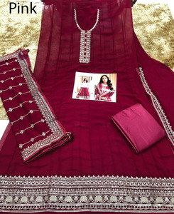 Robe Anarkali longue et lourde en tissu filet, brodée, style indien tendance, simple et naturel, pour femme, avec dupatta, idéale pour les mariages et les fêtes. - Product Image 2