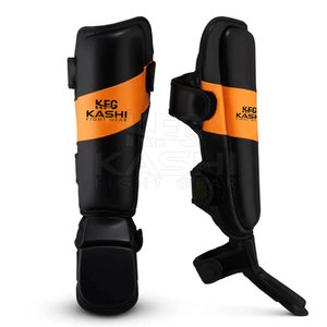 Protège-tibias de sport avancés en cuir PU avec fermeture auto-agrippante, construction de protection frontale durable et rembourrage intérieur confortable pour la boxe - Product Image 3