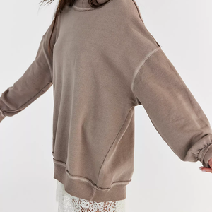 เสื้อสเวตเชิ้ตคอเต่าทรงหลวมแบบขายส่งสำหรับผู้หญิงไซส์ใหญ่ แขนยาว ไหล่ตก ผ้าถักนิตติ้ง คอตตอน - Product Image 1