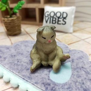 Linda Figura de Gato en Miniatura de PVC Gris, Decoración de Escritorio, Accesorio de Moda, Modelo de Gato en Miniatura para Mayores de 14 Años - Product Image 1