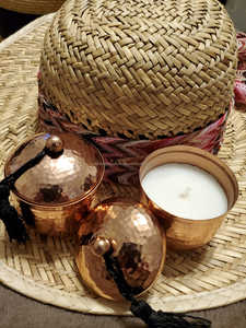 Pot de cire à bougie en cuivre pur avec design martelé idéal pour la décoration de table Accents de maison élégants et cadeaux de Noël parfaits - Product Image 4