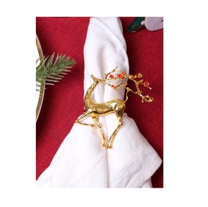 Elegante Servilletero Navideño de Aluminio con Diseño Artístico de Reno para la Presentación de la Mesa Festiva - Product Image 2
